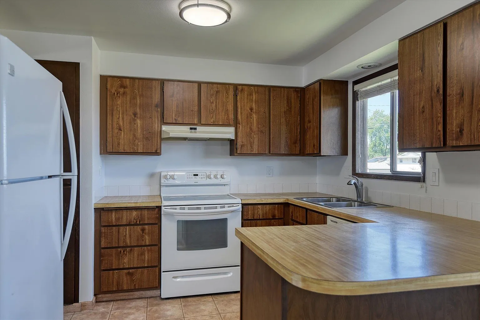 310733be3fbaee233e13bd87fbde06b0 uncropped scaled within 1536 1152